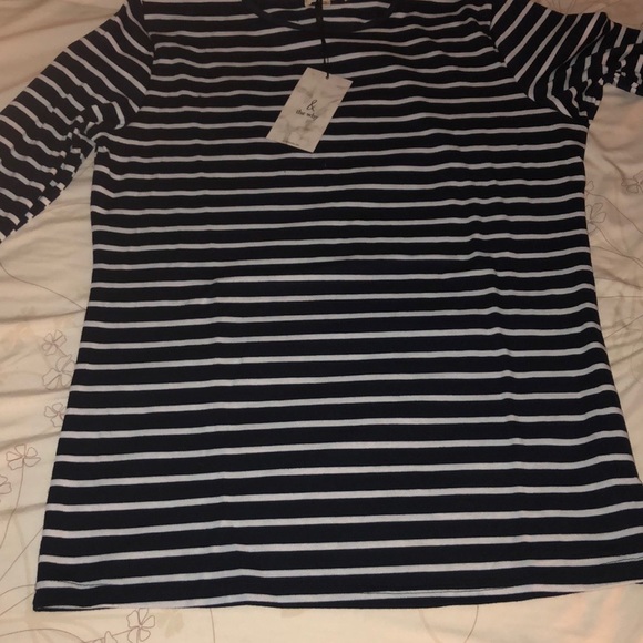 💃LAST ! Gorgeous Bell Sleeve Top - Picture 4 of 4